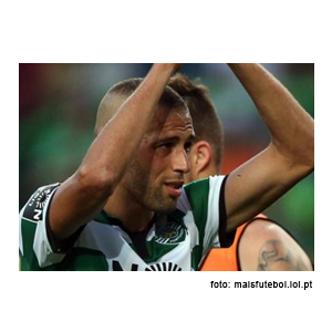 2016 – A despedida emocionada de Slimani (marcou numa vitória frente ao Porto)