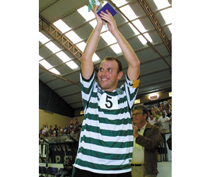 2004 – 2ª Supertaça para o Futsal com goleada ao SL Olivais